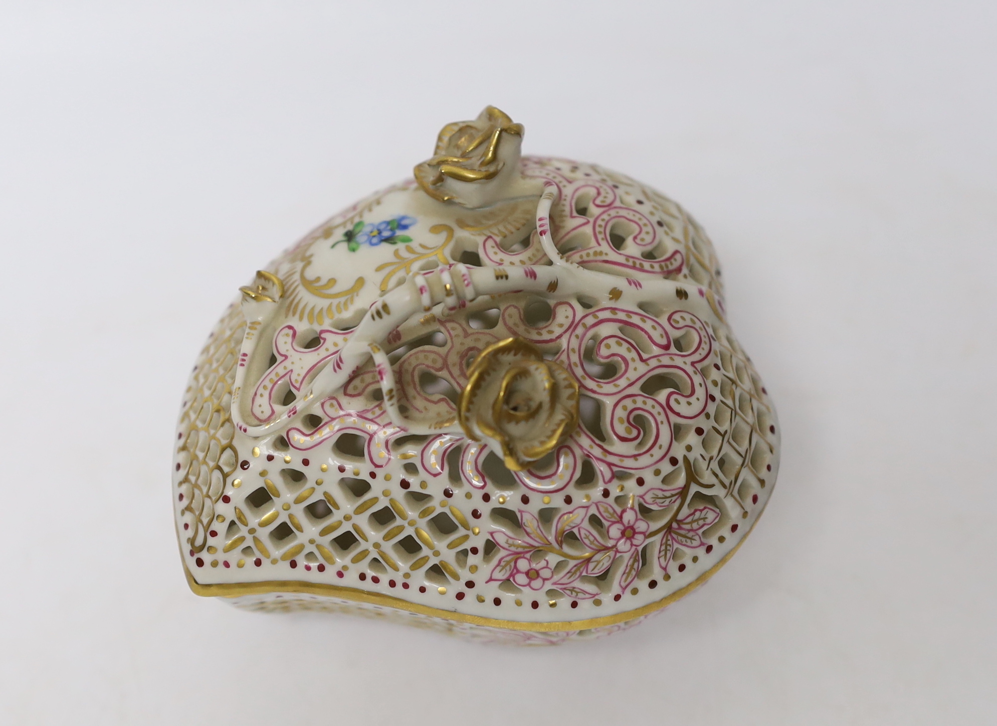 A reticulated Herend leaf form box and cover, 9cm high